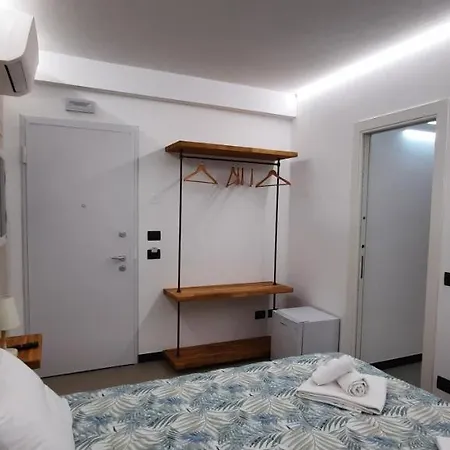 Πανσιόν Ambrosia 4*