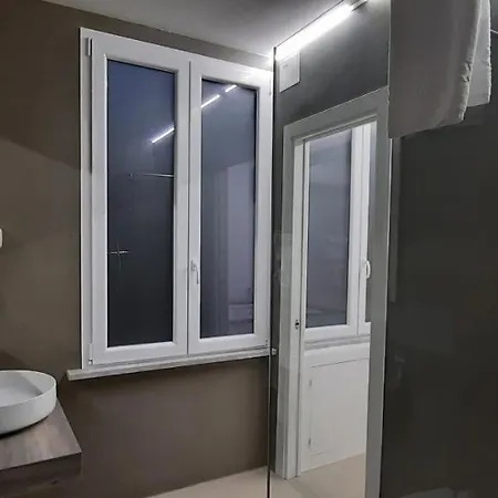 Ambrosia 4* מנרולה