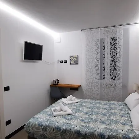 Ambrosia Πανσιόν 4*