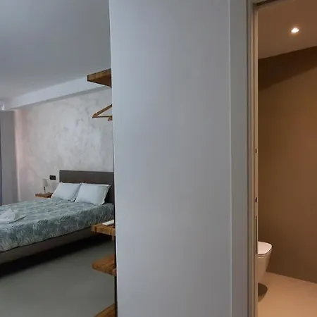 בית הארחה Ambrosia מנרולה