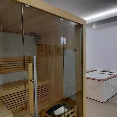 בית הארחה Ambrosia 4*