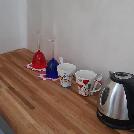 Ambrosia 马纳罗拉