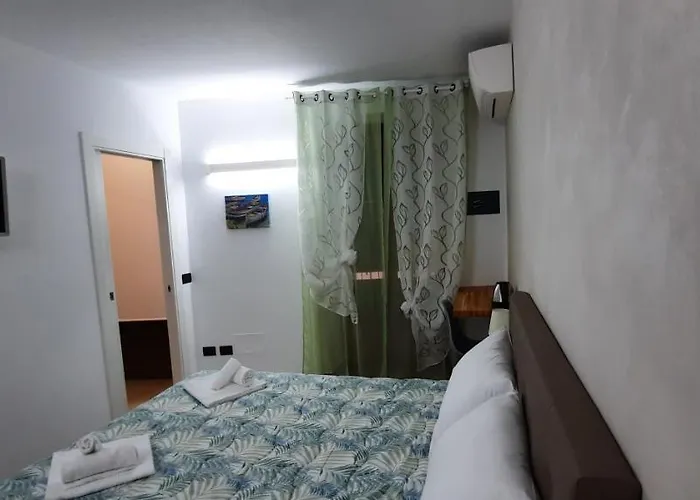 Ambrosia Πανσιόν 4*